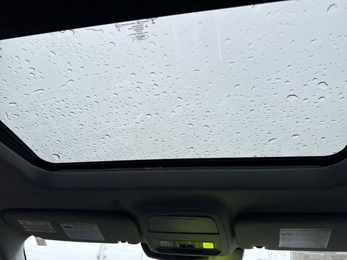 Certified 2022 Ford Explorer XLT w/ Equipment Group 202A image 14