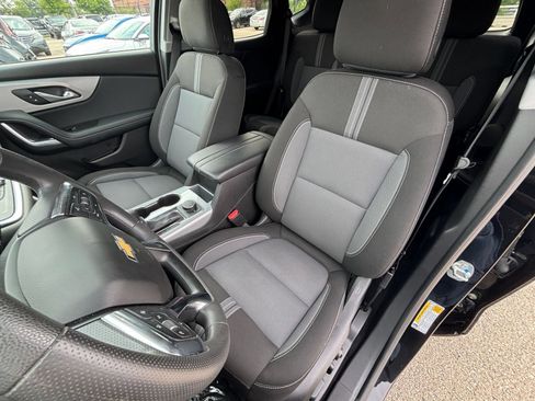Used 2025 Chevrolet Blazer LT FWD image 37