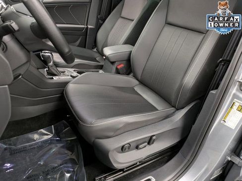 Used 2023 Volkswagen Tiguan SE R-Line AWD/4WD image 9