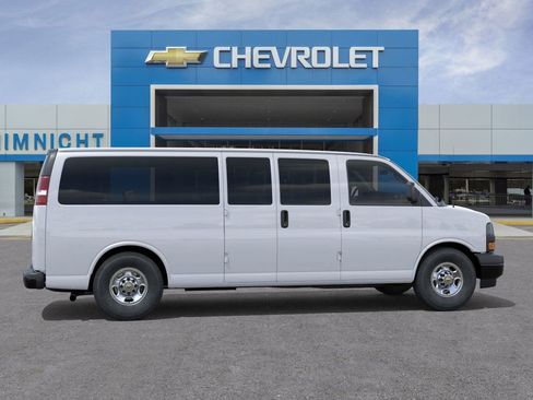New 2025 Chevrolet Express 3500 LS image 5
