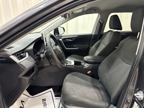 Used 2023 Toyota RAV4 XLE AWD/4WD image 12