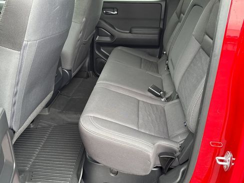 Used 2024 Nissan Frontier SV w/ Technology Package RWD image 21