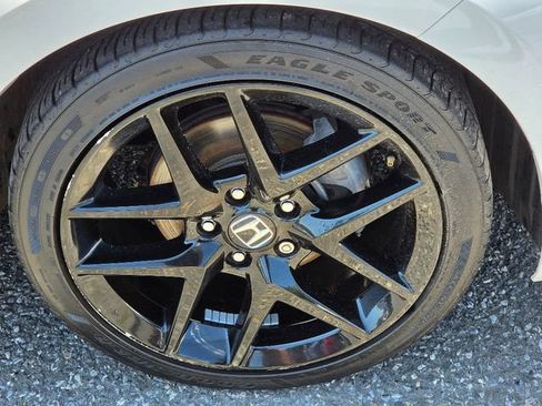 Used 2024 Honda Civic Sport image 9