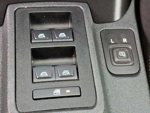 Used 2023 Ford Bronco Badlands w/ Sasquatch Package image 29