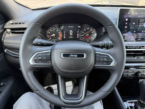 Used 2023 Jeep Compass Latitude w/ Convenience Group AWD/4WD image 12