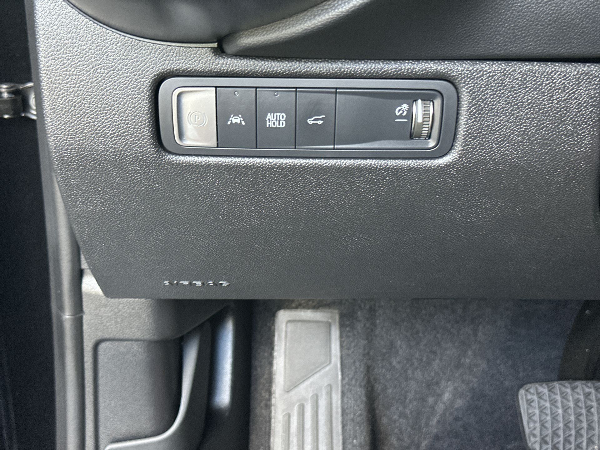 Certified 2024 Chevrolet Equinox EV RS FWD image 18