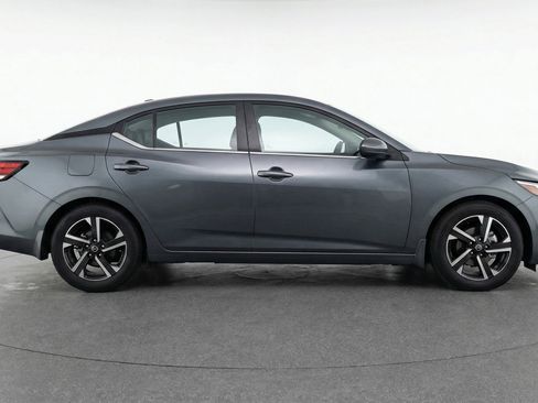 Used 2025 Nissan Sentra SV FWD image 11