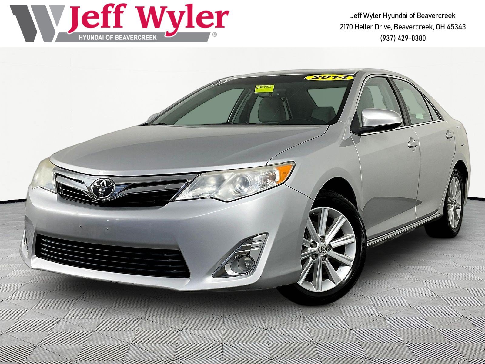 Used 2014 Toyota Camry XLE FWD image 1