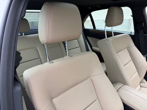 Used 2013 Mercedes-Benz E 350 Sedan image 25