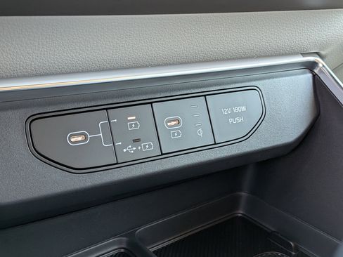 New 2026 Kia Carnival SX image 37