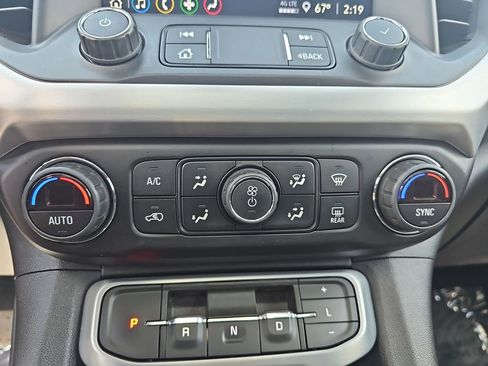 Used 2022 GMC Acadia SLE w/ Driver Convenience Package AWD/4WD image 26