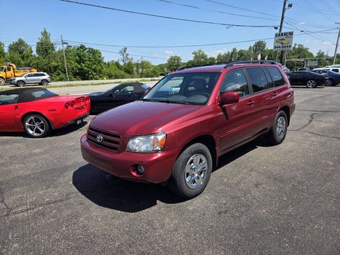 Used 2007 Toyota Highlander 2WD w/ 3rd Row image 3