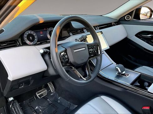Certified 2024 Land Rover Range Rover Evoque Dynamic SE AWD/4WD image 15