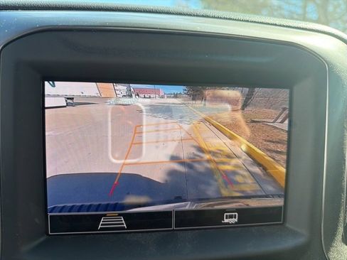 Used 2024 Chevrolet Silverado 2500 Custom w/ Custom Value Package image 7