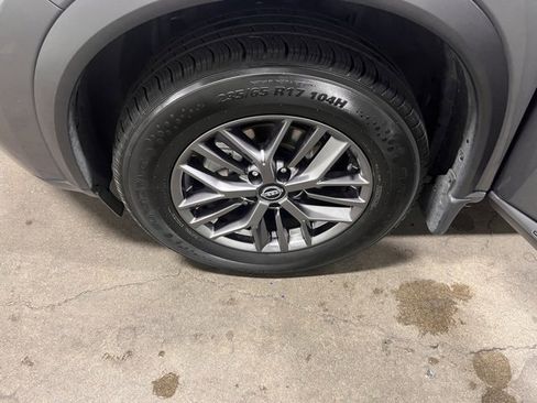 Used 2023 Nissan Rogue S image 29