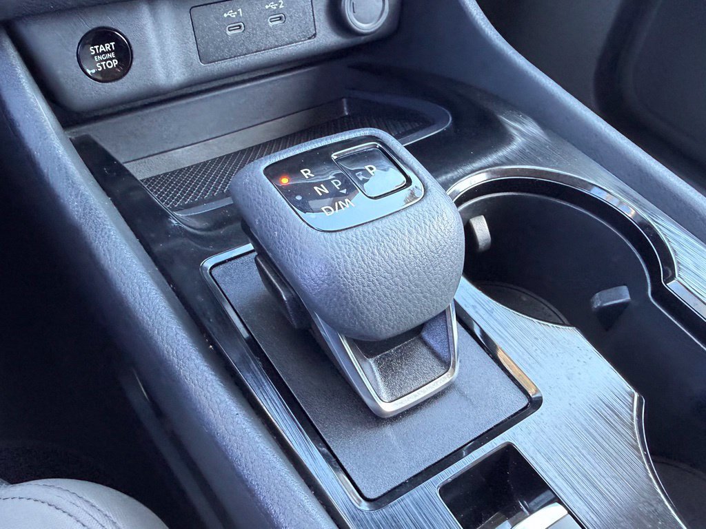Certified 2025 Nissan Rogue SV FWD image 18