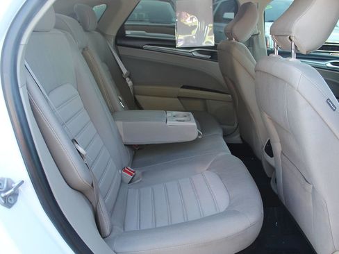 Used 2020 Ford Fusion SE FWD image 21