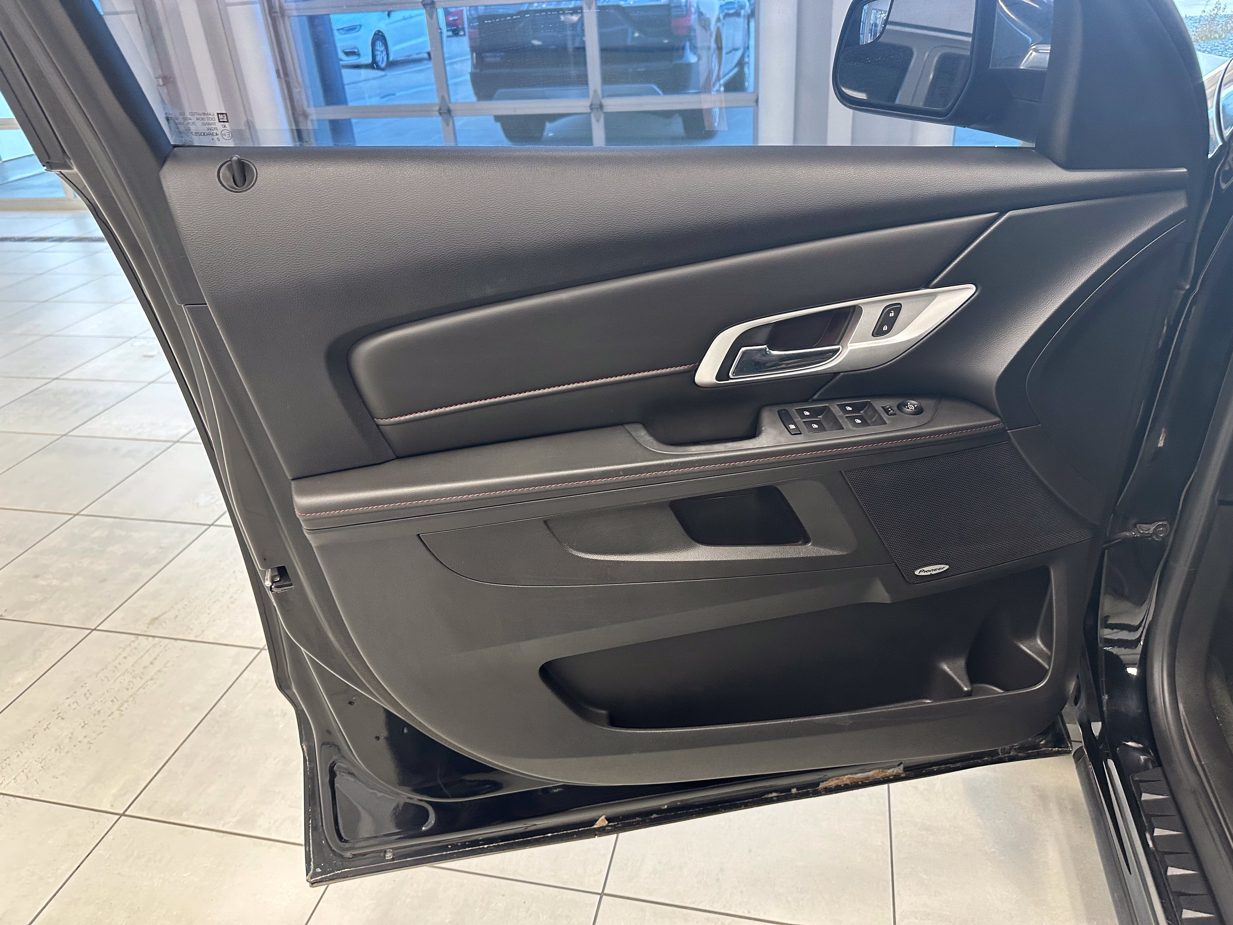 Used 2013 GMC Terrain SLT AWD/4WD image 11