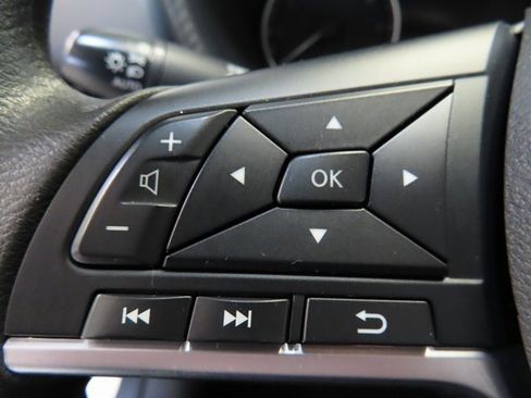 Used 2024 Nissan Sentra SV image 18