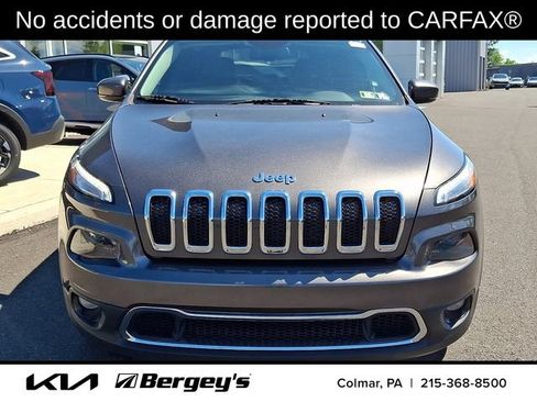 Used 2018 Jeep Cherokee Limited AWD/4WD image 2