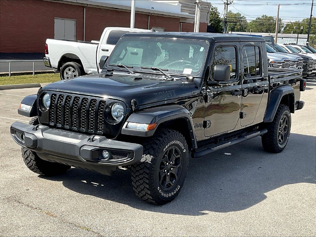 Used 2021 Jeep Gladiator Sport AWD/4WD image 2