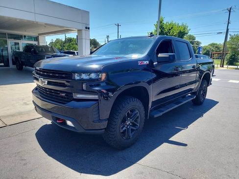Certified 2019 Chevrolet Silverado 1500 LT Trail Boss AWD/4WD image 4