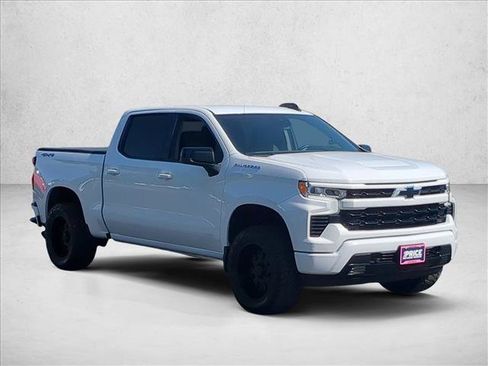 Used 2023 Chevrolet Silverado 1500 RST AWD/4WD image 3