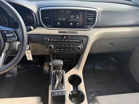Used 2020 Kia Sportage LX FWD image 24