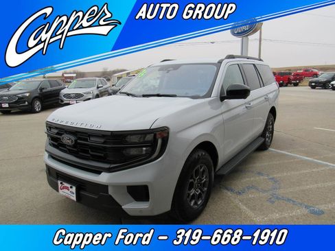 Used 2025 Ford Expedition Active image 1