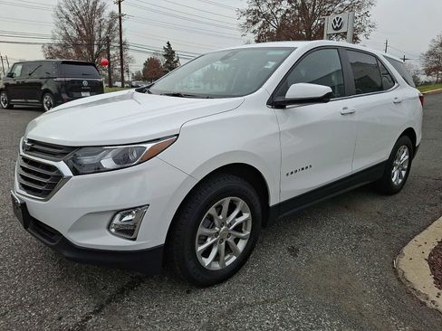 Used 2021 Chevrolet Equinox LT image 3