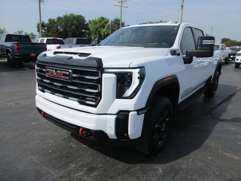 Certified 2025 GMC Sierra 2500 AT4 w/ AT4 Premium Plus Package AWD/4WD image 14