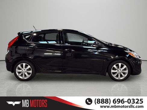 Used 2014 Hyundai Accent SE FWD image 5