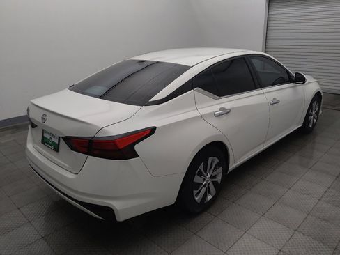 Used 2022 Nissan Altima 2.5 S FWD image 9