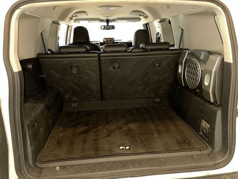Used 2010 Toyota FJ Cruiser 4WD image 22