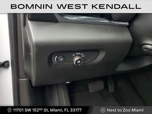 Used 2023 Chevrolet Traverse High Country image 14