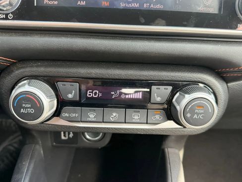 Used 2022 Nissan Versa SR w/ Electronics Package FWD image 18