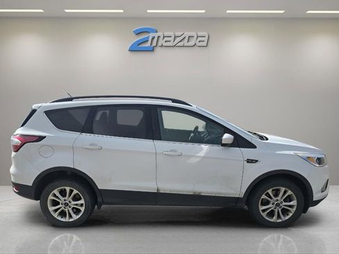 Used 2018 Ford Escape SE image 6