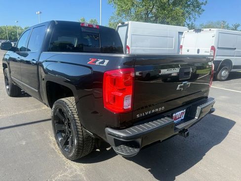 Used 2018 Chevrolet Silverado 1500 LTZ Z71 w/ LTZ Plus Package AWD/4WD image 5