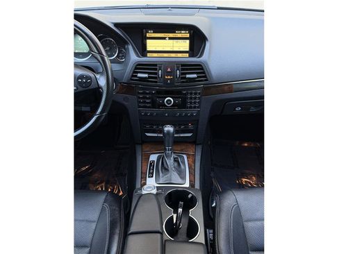 Used 2011 Mercedes-Benz E 350 Cabriolet image 33