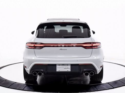 Certified 2025 Porsche Macan image 6