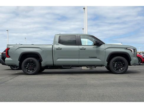 New 2026 Toyota Tundra Limited AWD/4WD image 3