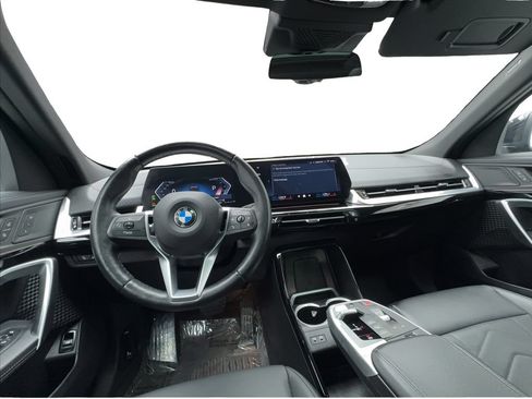 Used 2025 BMW X2 xDrive28i AWD/4WD image 34