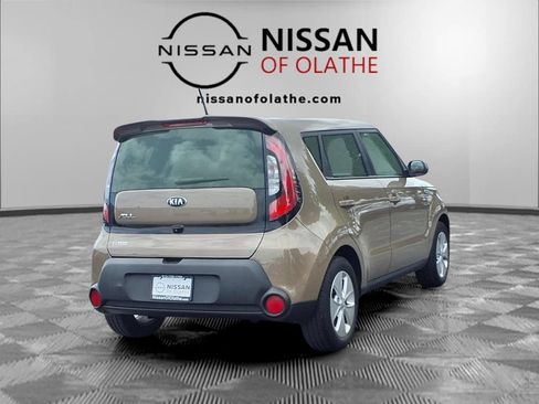 Used 2015 Kia Soul FWD image 25