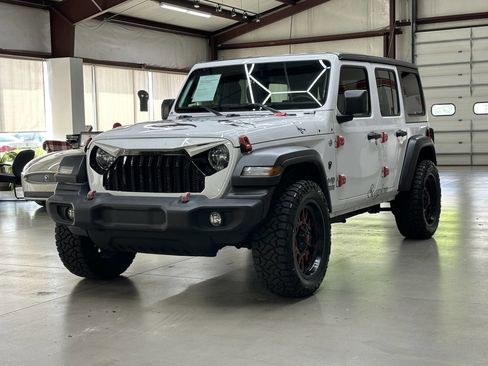 Used 2018 Jeep Wrangler Unlimited Sport S AWD/4WD image 5