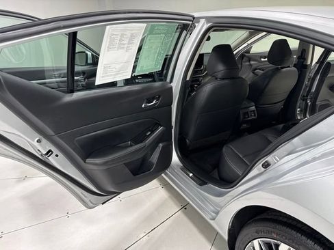 Used 2023 Nissan Altima 2.5 SL AWD/4WD image 25
