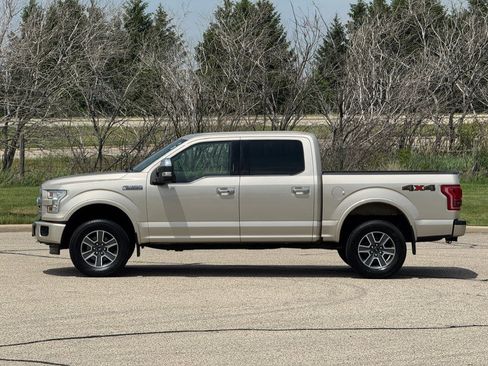 Used 2017 Ford F150 Platinum w/ Equipment Group 701A Luxury AWD/4WD image 3