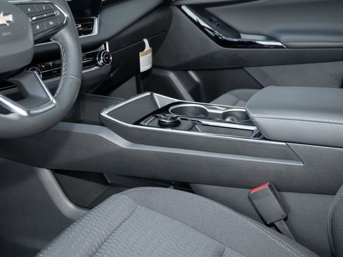 New 2026 Chevrolet Equinox LT w/ Safety and Technology Package image 29