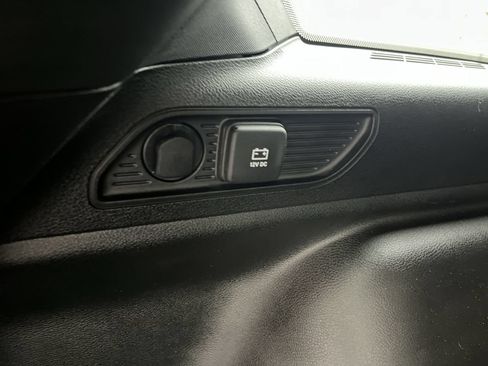 Used 2023 Jeep Grand Cherokee Altitude AWD/4WD image 29