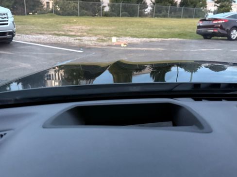 Used 2018 BMW 750i xDrive image 38