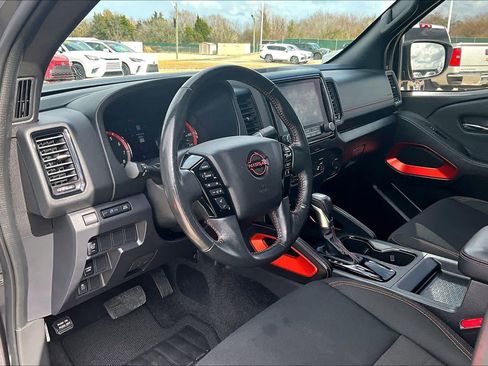 Used 2023 Nissan Frontier Pro-X w/ Technology Package image 17